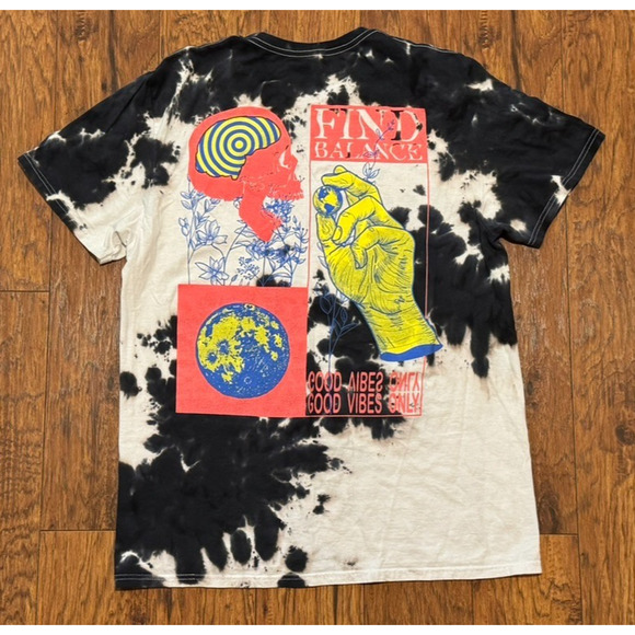 Chemistry Find Balance Collage T-Shirt Small Tie Dye - Large - Picture 1 of 4